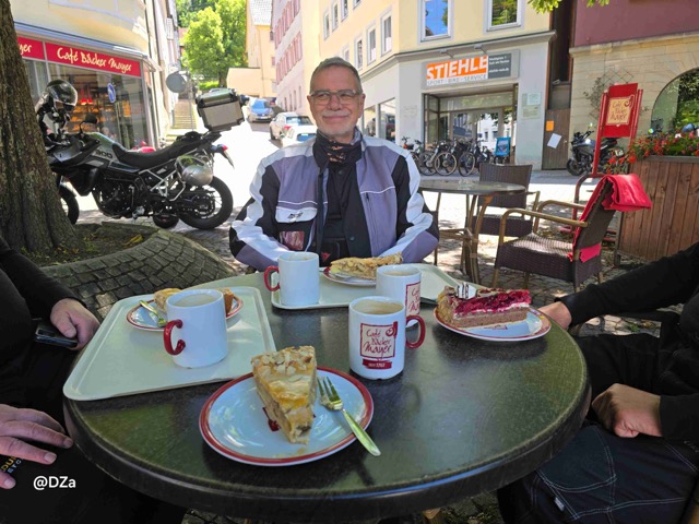 Tag3: Pause mit Kuchen